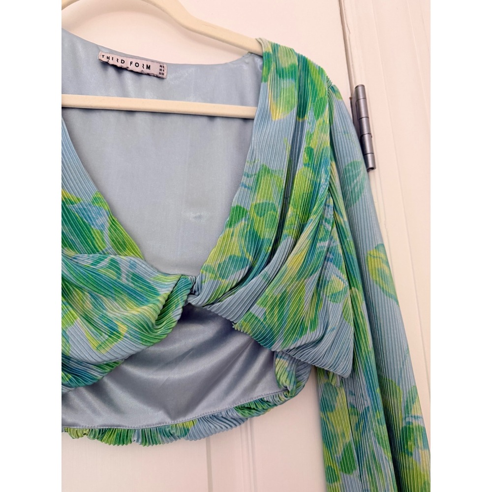Third Form Sky Plisse Floral Two Piece Set Crop Top Maxi Skirt Blue Green 4 6 - Picture 7 of 9
